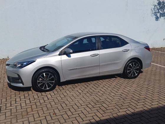 TOYOTA COROLLA 1.8 GLI 16V FLEX 4P AUTOMÁTICO